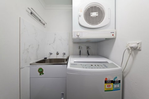 Bay Parklands Unit 27 / 2 Gowrie Avenue - Sunshine Coast Guide 3