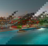 Riverfront in New Farm  Brisbane - Sunshine Coast Guide
