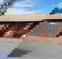 Ocean Beach Chalet 18 - Sunshine Coast Guide