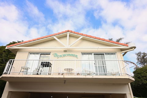 Beachcomber Pet Friendly - Sunshine Coast Guide 0