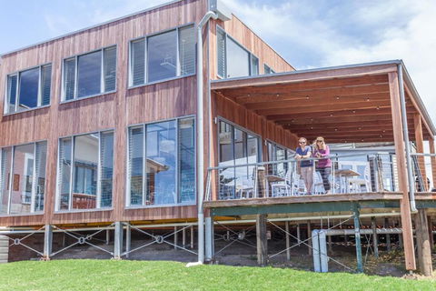 Tathra Hotel & Motel - Sunshine Coast Guide 3