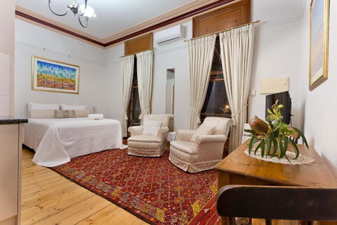 Annies Victorian Terrace Accommodation Fremantle - Sunshine Coast Guide 5