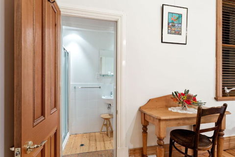 Annies Victorian Terrace Accommodation Fremantle - Sunshine Coast Guide 4