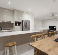 The Suite by the Cablepark - Sunshine Coast Guide