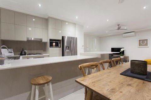 The Suite By The Cablepark - Sunshine Coast Guide 0
