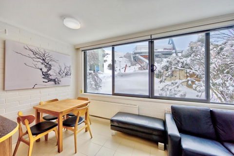 Snow Ski Apartments 07 - Sunshine Coast Guide 2