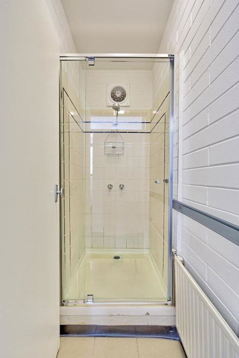 Snow Ski Apartments 18 - Sunshine Coast Guide 2