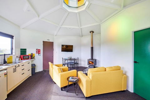 Zuny Yurt - Sunshine Coast Guide 5