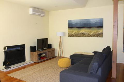 Charbella - Sunshine Coast Guide 1