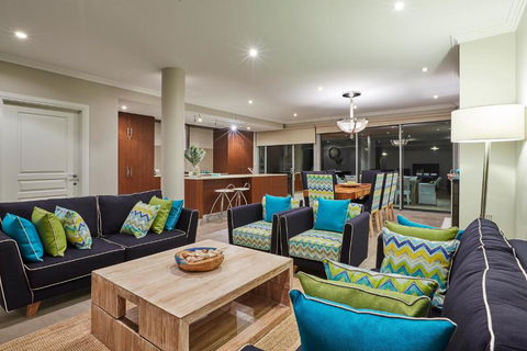 The Bay Residence Dunsborough WA - Sunshine Coast Guide 1