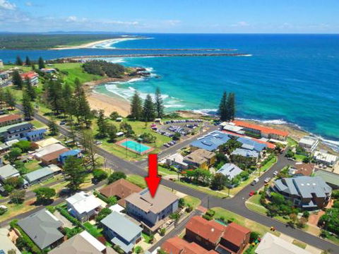 Bimbadeen Unit 3 Across From The Beach Lift In Complex - Sunshine Coast Guide 2