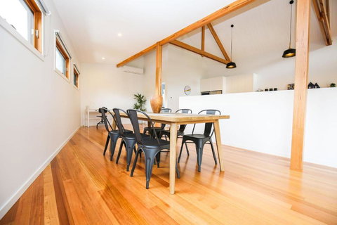 The Stelvio Villas Villa One - Sunshine Coast Guide 2