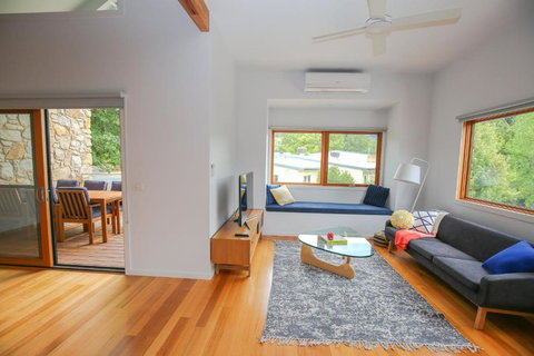 The Stelvio Villas Villa One - Sunshine Coast Guide 3