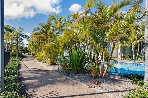 Pacific Blue Pool Spa & More Available In Complex! - Sunshine Coast Guide 3