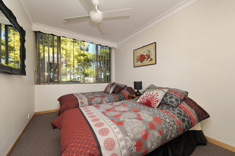 Gorgeous Harbourside! - Sunshine Coast Guide 3