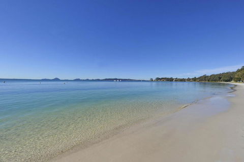 Gorgeous Harbourside! - Sunshine Coast Guide 6