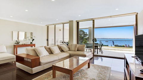 Aura Apartment With Spectacular Views! - Sunshine Coast Guide 6