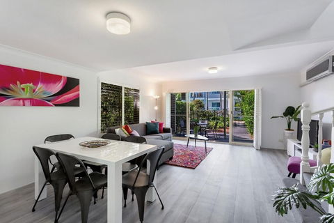 Pacific Blue Townhouse 351 265 Sandy Point Road - Sunshine Coast Guide 5