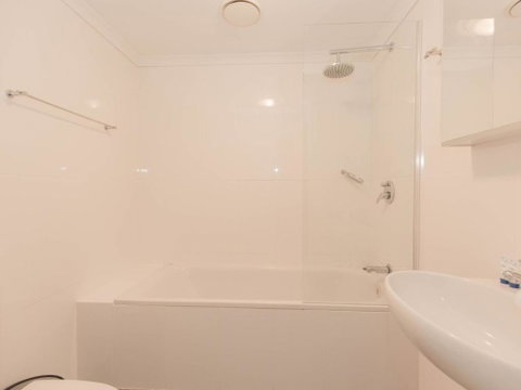 Edge 6 / 16 Clyde Street - Sunshine Coast Guide 6