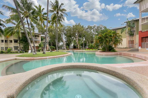 Amphora Laleuca Apartment - Sunshine Coast Guide 2