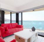 2 Lanimer 14 Mitchell Street beautiful waterfront property with spectacular views - Sunshine Coast Guide