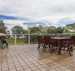 Castaways 36 Cromarty Road Beachfront house - Sunshine Coast Guide