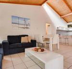 Sapphire Sea n Sand - Sunshine Coast Guide