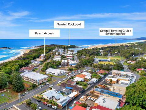 Beachfront 7 Penthouse Sawtell NSW - Sunshine Coast Guide 0