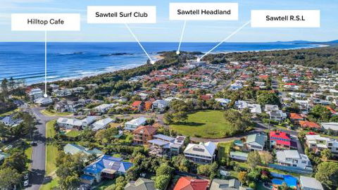 Beachfront 7 Penthouse Sawtell NSW - Sunshine Coast Guide 4