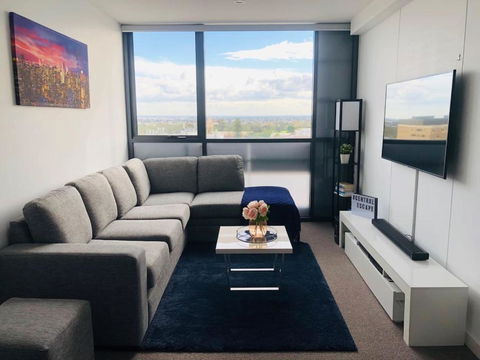 Central Escape At Adelaide CBD - Sunshine Coast Guide 3