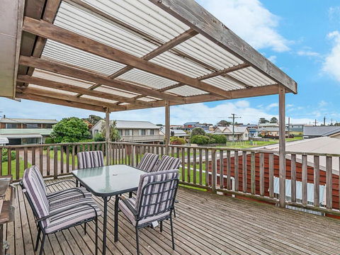 AMBIENCE By THE SEA - Sunshine Coast Guide 3