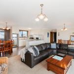 AMBIENCE By THE SEA - Sunshine Coast Guide 0