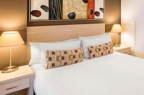 Apartments At 16 Holdfast - Sunshine Coast Guide 1
