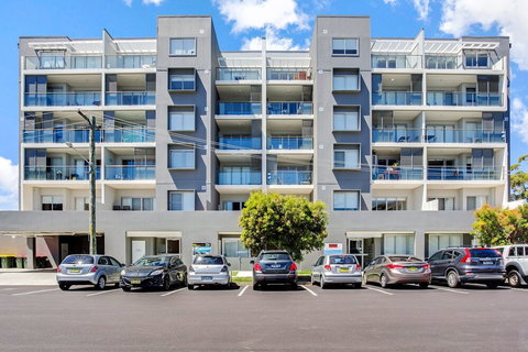 The Shoal Apartments Unit 410 / 4 8 Bullecourt Street - Sunshine Coast Guide 0