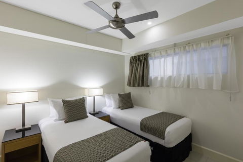 Apartments At 31 Woods - Sunshine Coast Guide 3