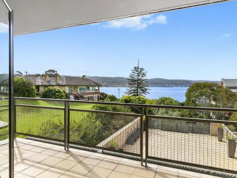 APARTMENT 29 PACIFIC APARTMENTS Grand Escape With Ocean Views - Sunshine Coast Guide 4