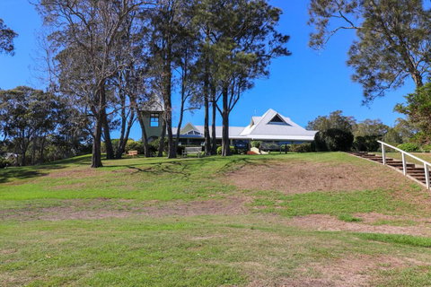 The Guest House At Raffertys Resort - Sunshine Coast Guide 3