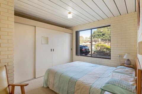Apollo Unit 27 - Sunshine Coast Guide 6