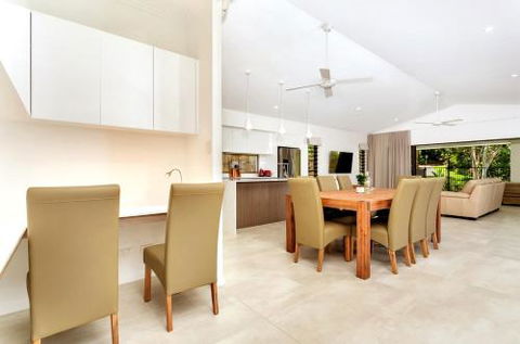 PARKVIEW At PALM COVE - Sunshine Coast Guide 1