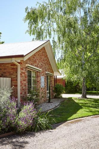 Elms On Delany - Sunshine Coast Guide 2