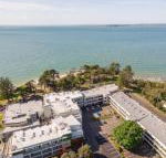Stylish Island Getaway BEACHFRONT APARTMENT - Sunshine Coast Guide