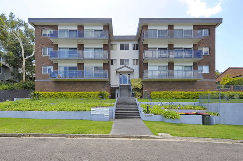Adriana 6 / 83 85 Ronald Avenue - Sunshine Coast Guide 0