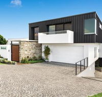 Sea la Vie 2 Luxury Apartment in Coffs Harbour Jetty with pool views  walking distance to the beach - Sunshine Coast Guide