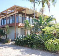 Lakehouse on Oxley - Sunshine Coast Guide