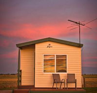 Lang Lang Caravan Park - Sunshine Coast Guide