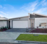 Brand New Home 10 mins to Beach Torquay Geelong Deakin Hospitals - Sunshine Coast Guide