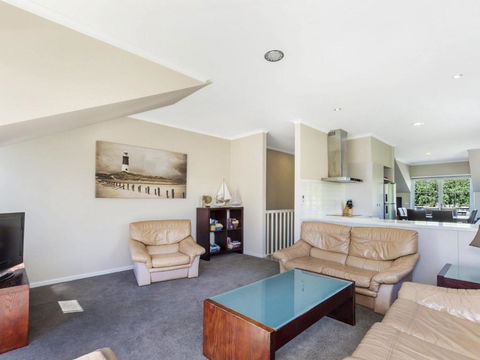 Elizas Townhouse - Sunshine Coast Guide 5