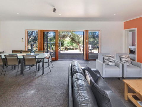 Bungala Cottage 28 Jetty Road - Sunshine Coast Guide 1