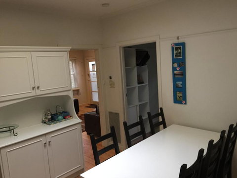 The Cute Beach House - Sunshine Coast Guide 6