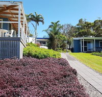 At the Beach Cottages - Sunshine Coast Guide